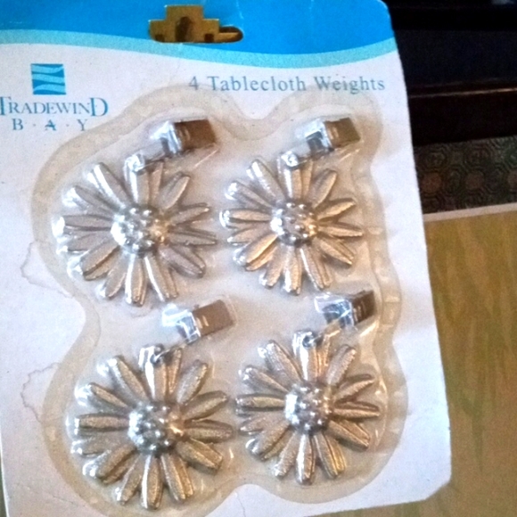 Set of 4 tablecloth weights new - Picture 1 of 1